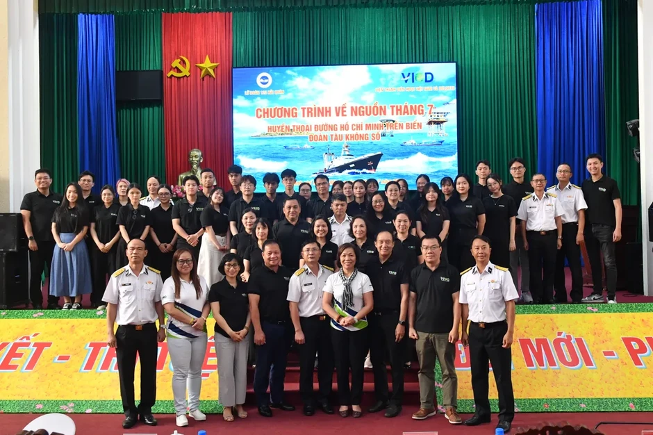 Sâu lắng hành trình tri ân các anh hùng liệt sỹ Đoàn tàu không số Sâu lắng hành trình tri ân các anh hùng liệt sỹ Đoàn tàu không số