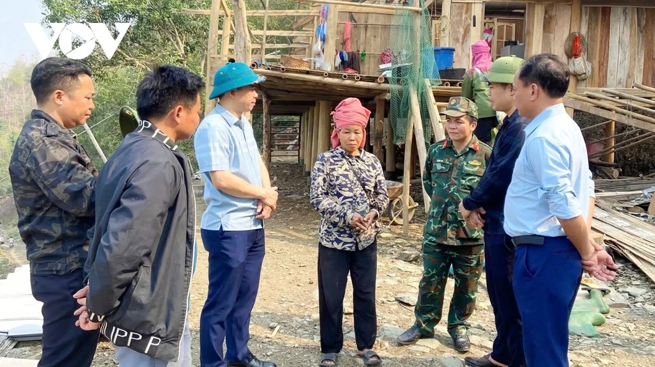 Sét, dông lốc tại Sơn La làm 1 người chết, hơn 100 nhà bị tốc mái Sét, dông lốc tại Sơn La làm 1 người chết, hơn 100 nhà bị tốc mái