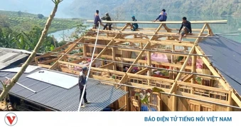 Sét, dông lốc tại Sơn La làm 1 người chết, hơn 100 nhà bị tốc mái