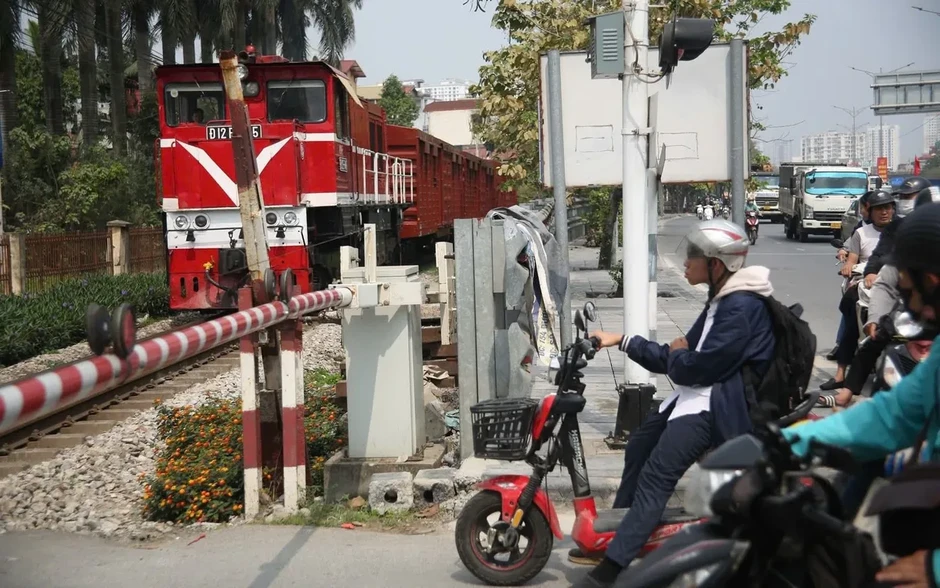 Siết chặt an toàn giao thông đường sắt: Phạt đến 40 triệu đồng Siết chặt an toàn giao thông đường sắt: Phạt đến 40 triệu đồng