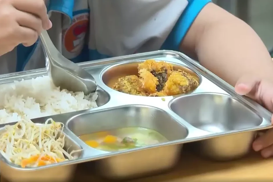 Siết chặt bữa ăn bán trú sau lo ngại thực phẩm bẩn, bảo đảm an toàn cho học sinh Siết chặt bữa ăn bán trú sau lo ngại thực phẩm bẩn, bảo đảm an toàn cho học sinh