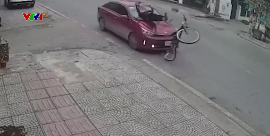 Siết chặt quản lý phù hiệu xe kinh doanh vận tải, ngăn chặn tình trạng “lách luật” Siết chặt quản lý phù hiệu xe kinh doanh vận tải, ngăn chặn tình trạng “lách luật”