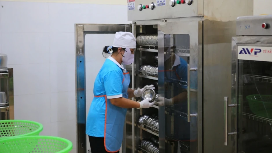 Siết chặt quản lý thực phẩm trong trường học ở Hưng Yên Siết chặt quản lý thực phẩm trong trường học ở Hưng Yên