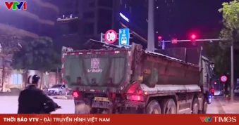 Siết chặt xe chở bùn đất từ chân công trường, hạn chế ô nhiễm và mất an toàn giao thông