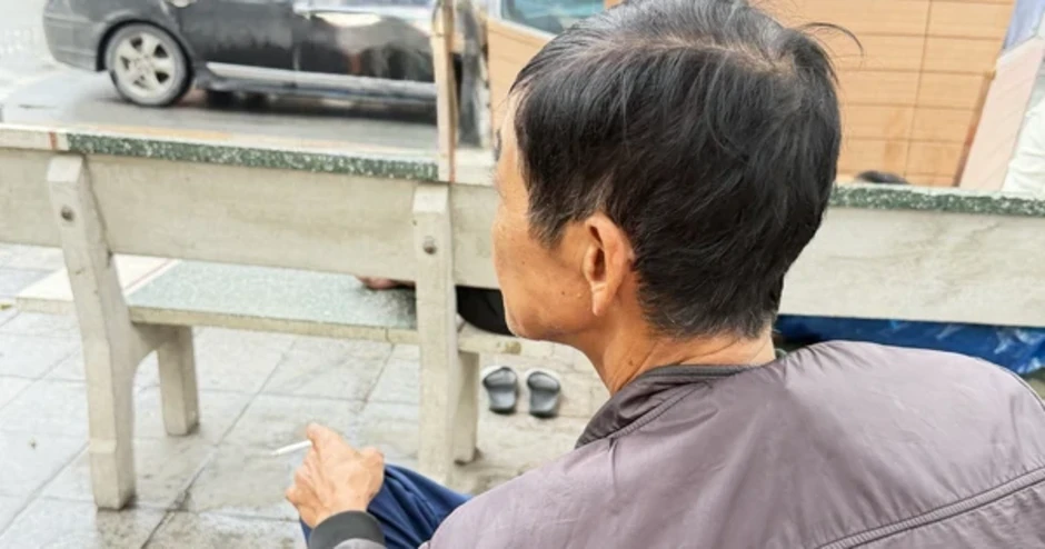 Siết thuế, chặn thuốc lá lậu Siết thuế, chặn thuốc lá lậu