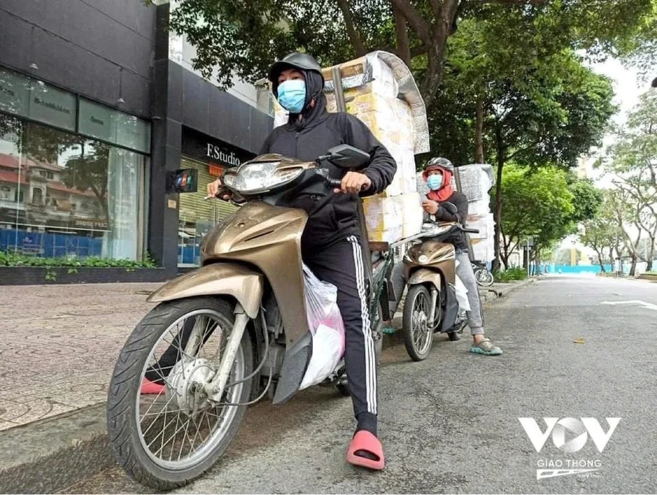 Siết xe ôm, shipper xe xăng vùng phát thải thấp, phương án chuyển đổi ra sao? Siết xe ôm, shipper xe xăng vùng phát thải thấp, phương án chuyển đổi ra sao?