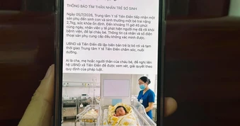 Sinh bé trai xong, người mẹ để lại con rồi mất liên lạc