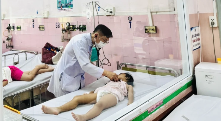 Số ca nghi ngộ độc tại Trường tiểu học Bình Quới Tây tiếp tục tăng Số ca nghi ngộ độc tại Trường tiểu học Bình Quới Tây tiếp tục tăng