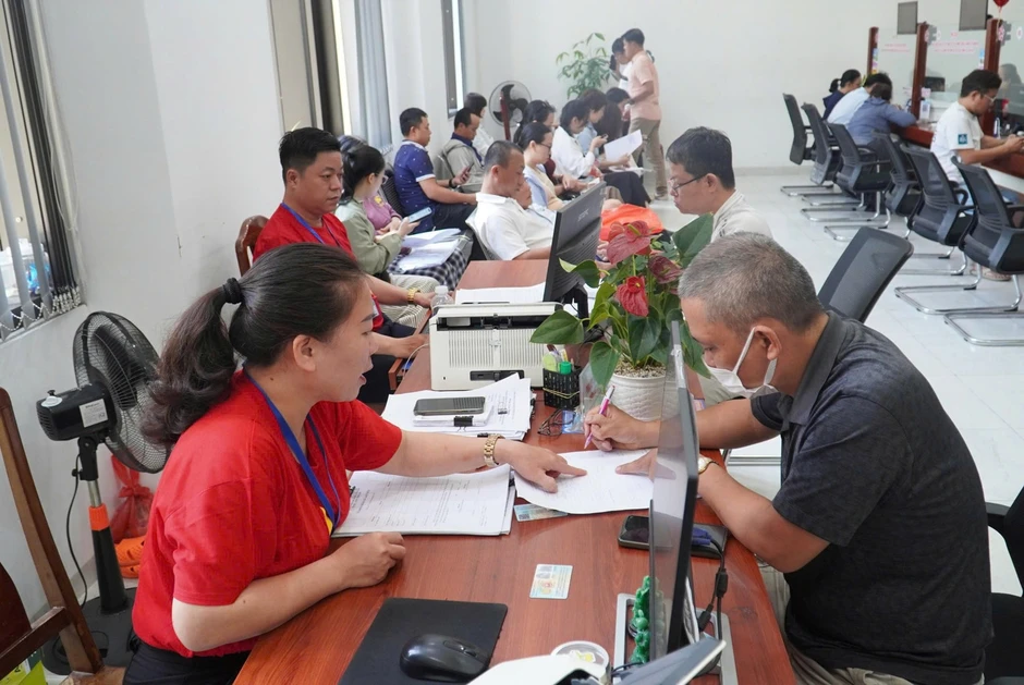 Số hóa nửa vời, hồ sơ phải 'đi' hai lần