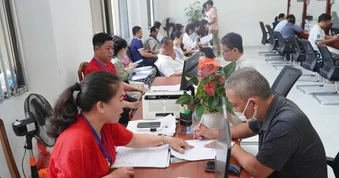 Số hóa nửa vời, hồ sơ phải 'đi' hai lần