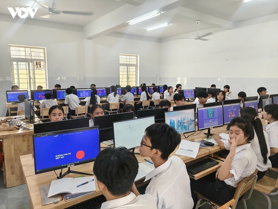 Số hoá tại một số trường học ở Lâm Đồng còn nhiều khó khăn cần tiếp tục tháo gỡ Số hoá tại một số trường học ở Lâm Đồng còn nhiều khó khăn cần tiếp tục tháo gỡ