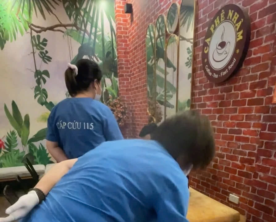 Sở Y tế Hà Nội khen thưởng điều dưỡng cứu người ở quán cà phê Sở Y tế Hà Nội khen thưởng điều dưỡng cứu người ở quán cà phê