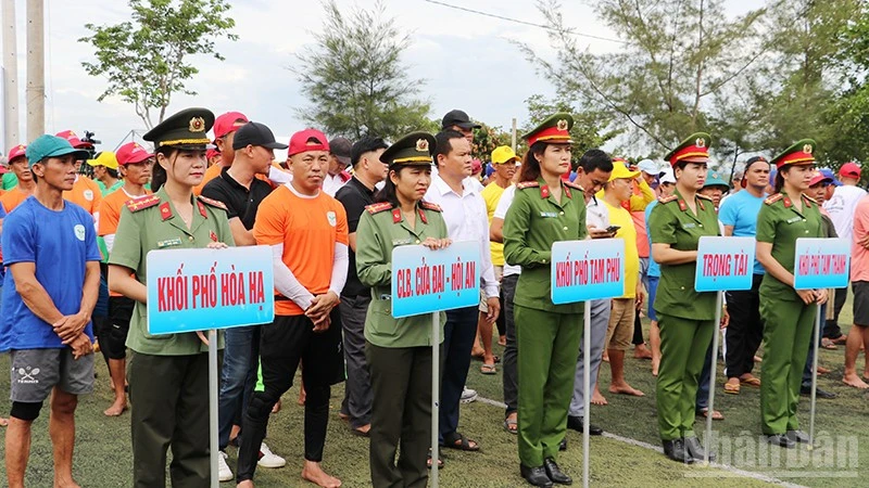 Sôi nổi Giải đua thuyền truyền thống phường Quảng Phú lần thứ nhất năm 2026 Sôi nổi Giải đua thuyền truyền thống phường Quảng Phú lần thứ nhất năm 2026