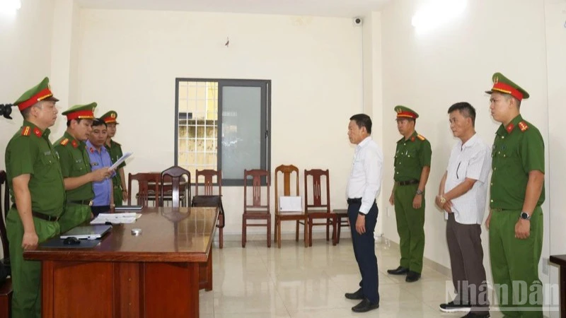 Sớm tháo gỡ “điểm nghẽn” mặt bằng tại Dự án Nhà máy điện hạt nhân Ninh Thuận 1 Sớm tháo gỡ “điểm nghẽn” mặt bằng tại Dự án Nhà máy điện hạt nhân Ninh Thuận 1