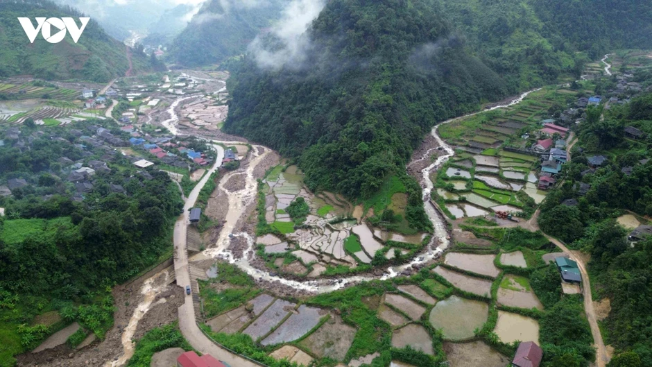 Sơn La đẩy nhanh tiến độ di dân khỏi vùng sạt lở, lũ quét nguy hiểm Sơn La đẩy nhanh tiến độ di dân khỏi vùng sạt lở, lũ quét nguy hiểm