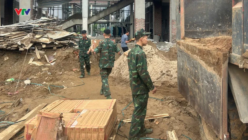 Sơn La: Gần 1.000 công nhân, cán bộ, chiến sĩ tăng tốc đưa trường học vùng biên về đích Sơn La: Gần 1.000 công nhân, cán bộ, chiến sĩ tăng tốc đưa trường học vùng biên về đích