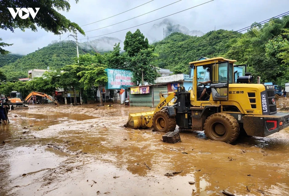 Sơn La nỗ lực tu sửa, khôi phục đường giao thông sau mưa lũ Sơn La nỗ lực tu sửa, khôi phục đường giao thông sau mưa lũ