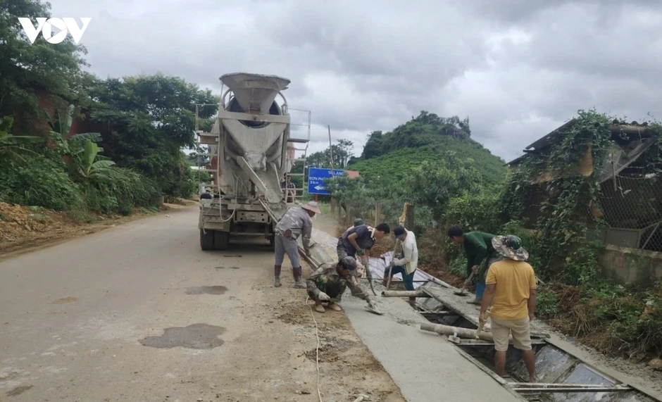 Sơn La nỗ lực tu sửa, khôi phục đường giao thông sau mưa lũ Sơn La nỗ lực tu sửa, khôi phục đường giao thông sau mưa lũ