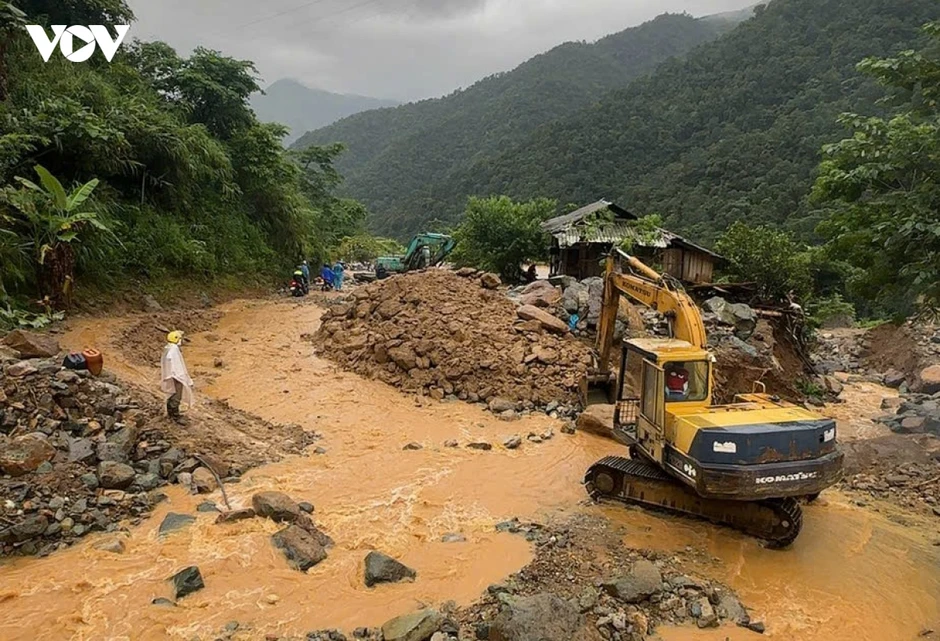 Sơn La nỗ lực tu sửa, khôi phục đường giao thông sau mưa lũ Sơn La nỗ lực tu sửa, khôi phục đường giao thông sau mưa lũ