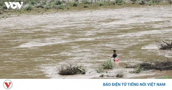 Sơn La tăng cường cảnh báo người dân không ra sông, suối lũ bắt cá, vớt củi