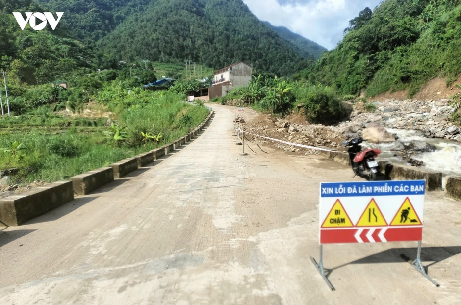 Sơn La vừa khắc phục hậu quả, vừa ứng phó mưa lớn trên các tuyến giao thông Sơn La vừa khắc phục hậu quả, vừa ứng phó mưa lớn trên các tuyến giao thông