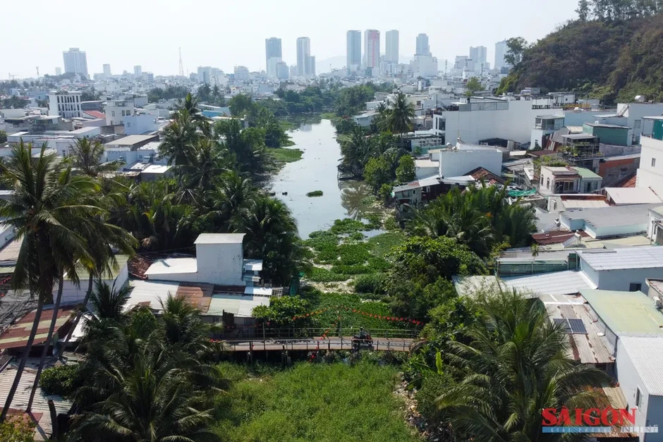 Sông Kim Bồng ở Nha Trang ô nhiễm nặng Sông Kim Bồng ở Nha Trang ô nhiễm nặng
