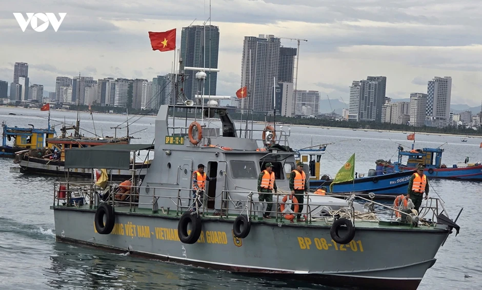 Sống sót thần kỳ sau 8 giờ lênh đênh trên biển nhờ kỹ năng sinh tồn và phao xốp Sống sót thần kỳ sau 8 giờ lênh đênh trên biển nhờ kỹ năng sinh tồn và phao xốp