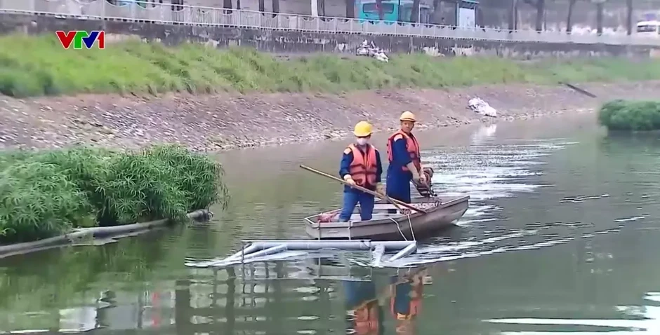 Sông Tô Lịch lại xuất hiện mùi hôi Sông Tô Lịch lại xuất hiện mùi hôi