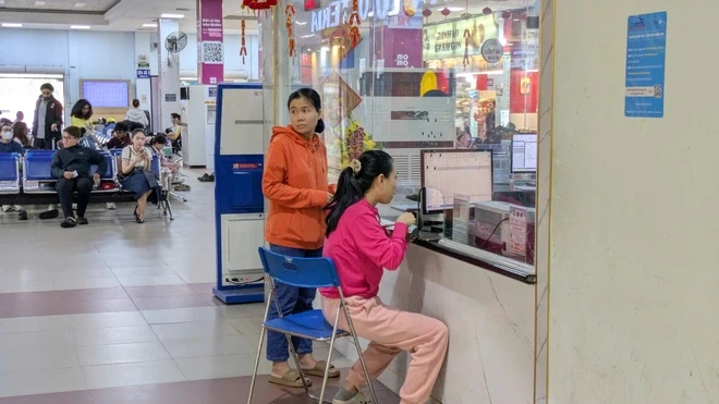 Sự cố sà lan va cầu Ghềnh: Ngành đường sắt tổ chức chuyển tải hơn 1.500 hành khách Sự cố sà lan va cầu Ghềnh: Ngành đường sắt tổ chức chuyển tải hơn 1.500 hành khách