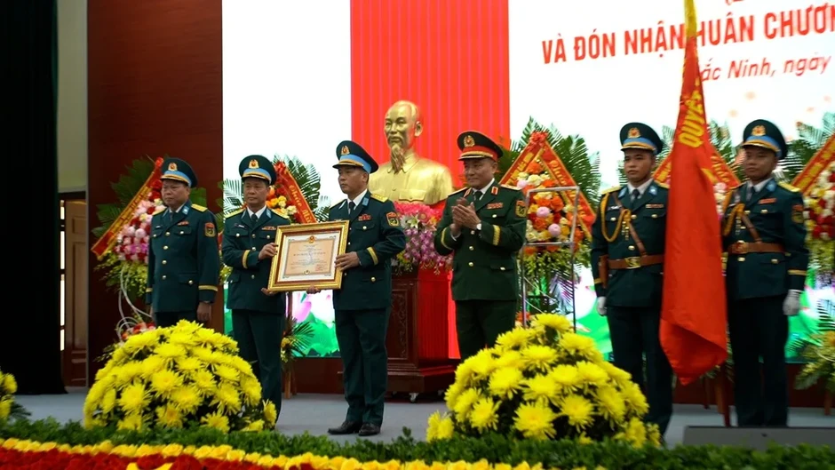 Sư đoàn Phòng không 365: 60 năm xây dựng, chiến đấu và trưởng thành Sư đoàn Phòng không 365: 60 năm xây dựng, chiến đấu và trưởng thành