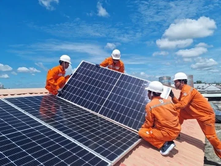 Sử dụng điện lập kỷ lục với công suất vượt 58.000MW Sử dụng điện lập kỷ lục với công suất vượt 58.000MW
