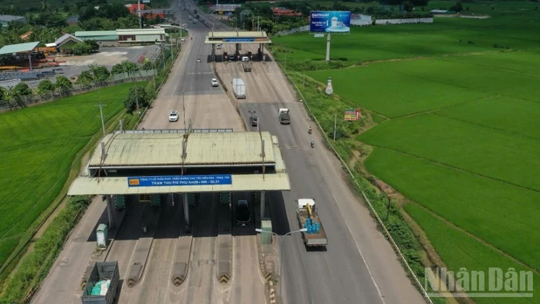 Sửa chữa đường huyết mạch nối Đồng Nai-Thành phố Hồ Chí Minh Sửa chữa đường huyết mạch nối Đồng Nai-Thành phố Hồ Chí Minh