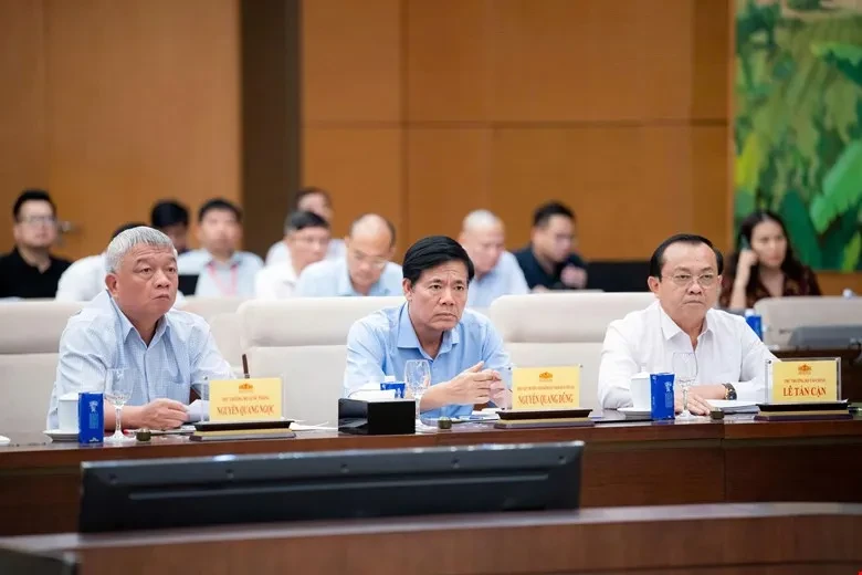 Sửa đổi chính sách hình sự phải bảo đảm cân bằng giữa răn đe, phòng ngừa tội phạm với bảo vệ quyền con người Sửa đổi chính sách hình sự phải bảo đảm cân bằng giữa răn đe, phòng ngừa tội phạm với bảo vệ quyền con người