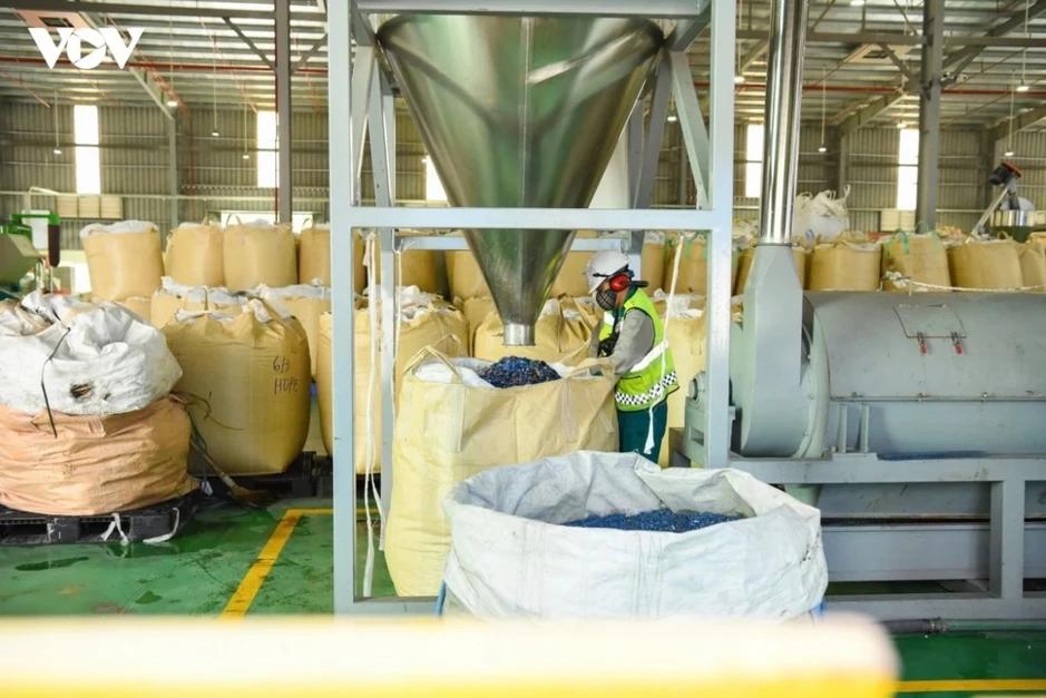 Sửa Luật môi trường: "Khơi thông độ trễ thể chế, kích hoạt nền kinh tế tuần hoàn" Sửa Luật môi trường: "Khơi thông độ trễ thể chế, kích hoạt nền kinh tế tuần hoàn"