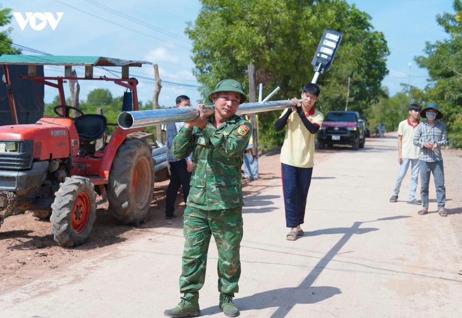 Sức trẻ góp phần đổi thay diện mạo vùng biên Đắk Lắk Sức trẻ góp phần đổi thay diện mạo vùng biên Đắk Lắk