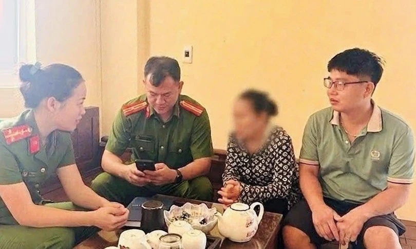 Suýt mất 5.000 USD vì làm quen qua mạng Suýt mất 5.000 USD vì làm quen qua mạng