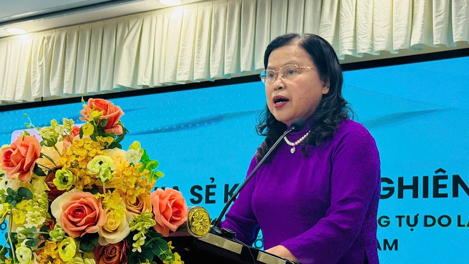 Tác động của biến đổi khí hậu đối với sức khỏe người lao động tự do làm việc ngoài trời Tác động của biến đổi khí hậu đối với sức khỏe người lao động tự do làm việc ngoài trời