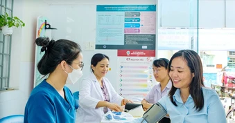 Tái cấu trúc đưa không gian y tế đến gần người dân