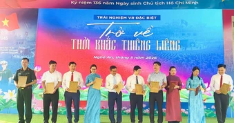 Tái hiện không gian Quảng trường Ba Đình năm 1945 bằng công nghệ VR tại Nghệ An