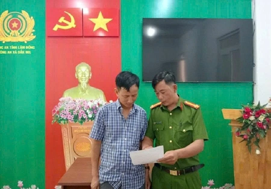 Tài khoản ACB phát sinh giao dịch 14.159.588 đồng, Công an mời người đàn ông SN 1974 lên làm việc Tài khoản ACB phát sinh giao dịch 14.159.588 đồng, Công an mời người đàn ông SN 1974 lên làm việc