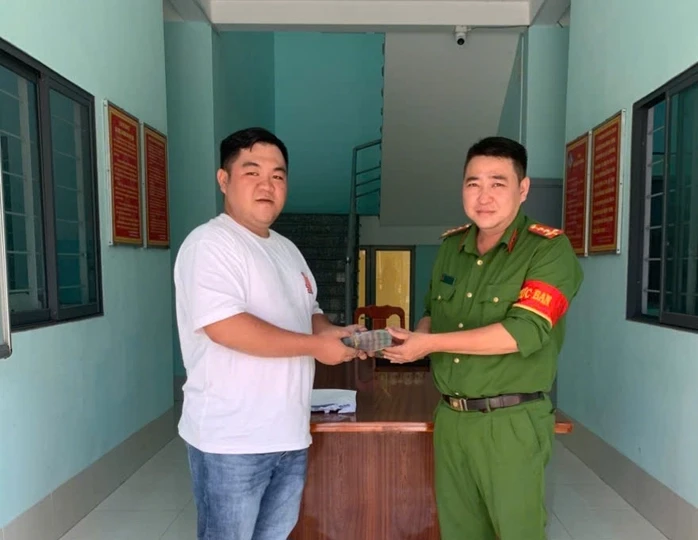 Tài khoản "nhảy" thêm 206 triệu đồng, người đàn ông vội vàng tìm đến công an Tài khoản "nhảy" thêm 206 triệu đồng, người đàn ông vội vàng tìm đến công an