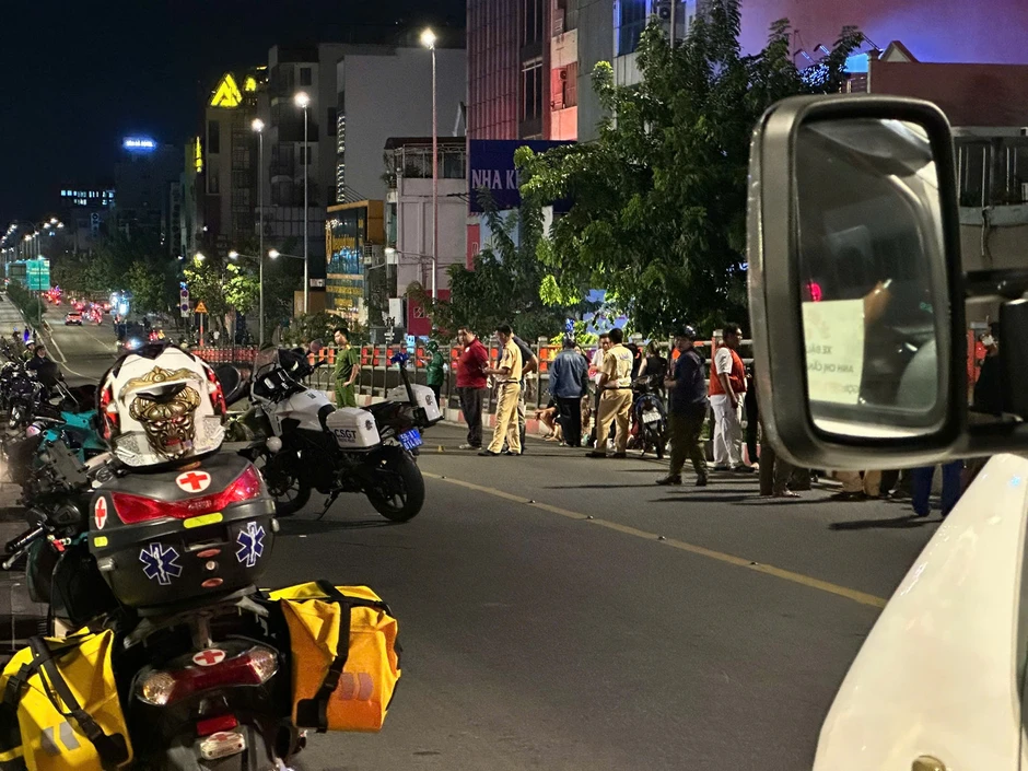 Tai nạn liên hoàn ở khu vực sân bay Tân Sơn Nhất làm 1 người tử vong Tai nạn liên hoàn ở khu vực sân bay Tân Sơn Nhất làm 1 người tử vong