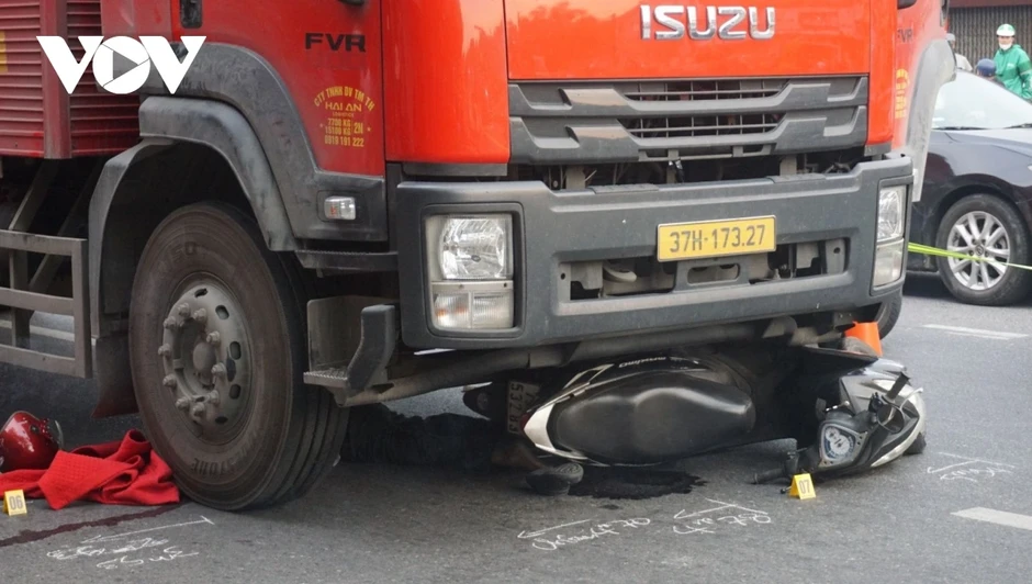 Tai nạn giao thông giữa mô tô và mô tô ở Huế khiến một người tử vong Tai nạn giao thông giữa mô tô và mô tô ở Huế khiến một người tử vong