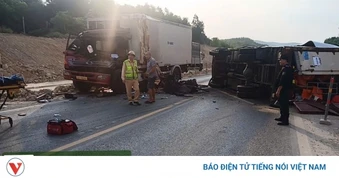 Tai nạn giao thông nghiêm trọng trên cao tốc Cam Lộ-La Sơn, 2 người thiệt mạng