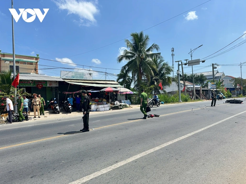 Tai nạn giao thông tại Đồng Tháp làm 1 người tử vong, 2 người bị thương Tai nạn giao thông tại Đồng Tháp làm 1 người tử vong, 2 người bị thương