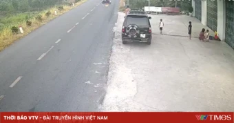 Tai nạn hy hữu: Va phải bóng trẻ em đá ra đường, người đi xe máy tử vong