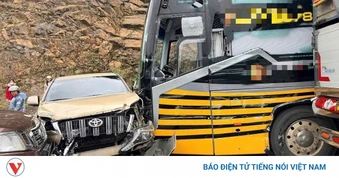 Tai nạn liên hoàn trên đèo Đại Ninh, 5 phương tiện hư hỏng nặng