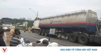 Tai nạn liên tiếp giữa 3 xe tải, quốc lộ 14 qua Đồng Nai ùn tắc gần 5km