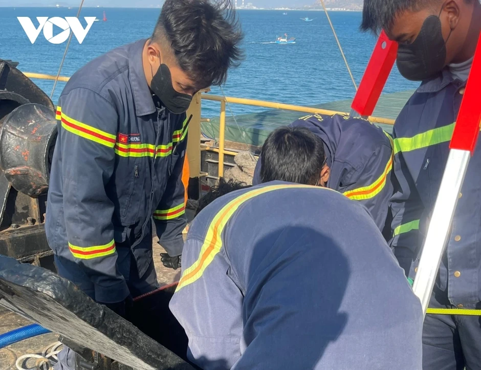 Tai nạn trên tàu thủy chở hàng ở tỉnh Khánh Hòa, 3 người tử vong Tai nạn trên tàu thủy chở hàng ở tỉnh Khánh Hòa, 3 người tử vong