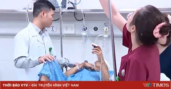 Tai nạn xe khách trên cao tốc Pháp Vân - Cầu Giẽ: 2 hành khách đa chấn thương nặng